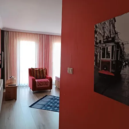 The City Aparthotel 4*