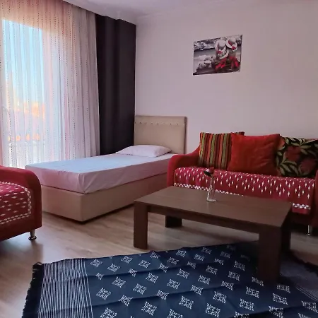 Aparthotel The City 4*
