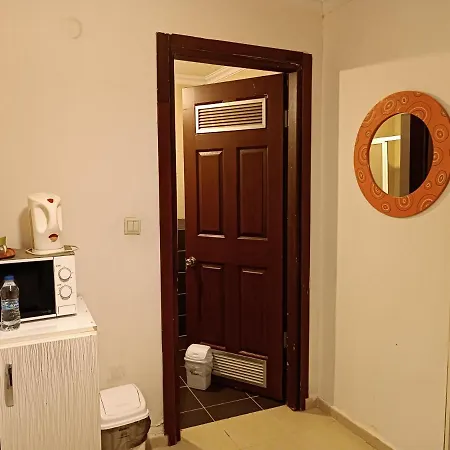 Aparthotel The City 4*