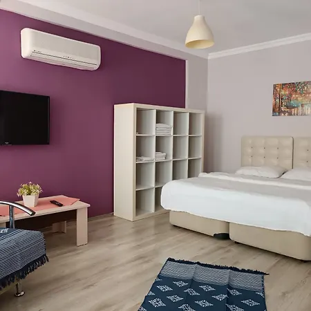 Aparthotel The City 4*