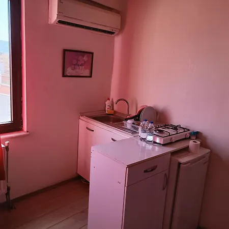 Aparthotel The 4*
